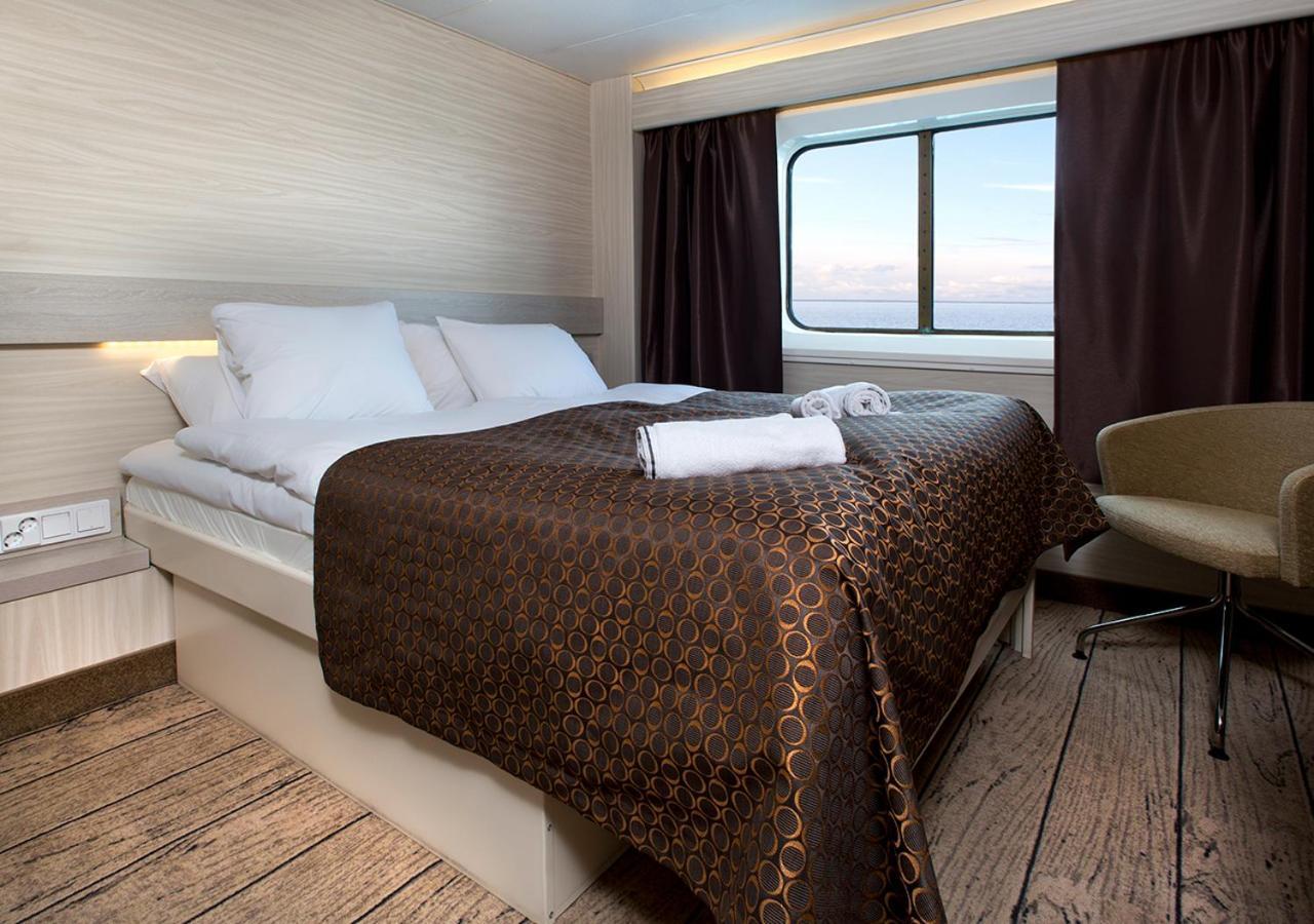 Viking Line Ferry Gabriella - One-Way Journey From Stockholm To Helsinki Hotel Bilik gambar