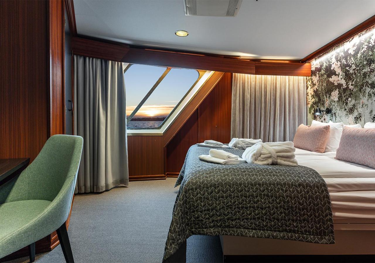 Viking Line Ferry Gabriella - One-Way Journey From Stockholm To Helsinki Hotel Bilik gambar