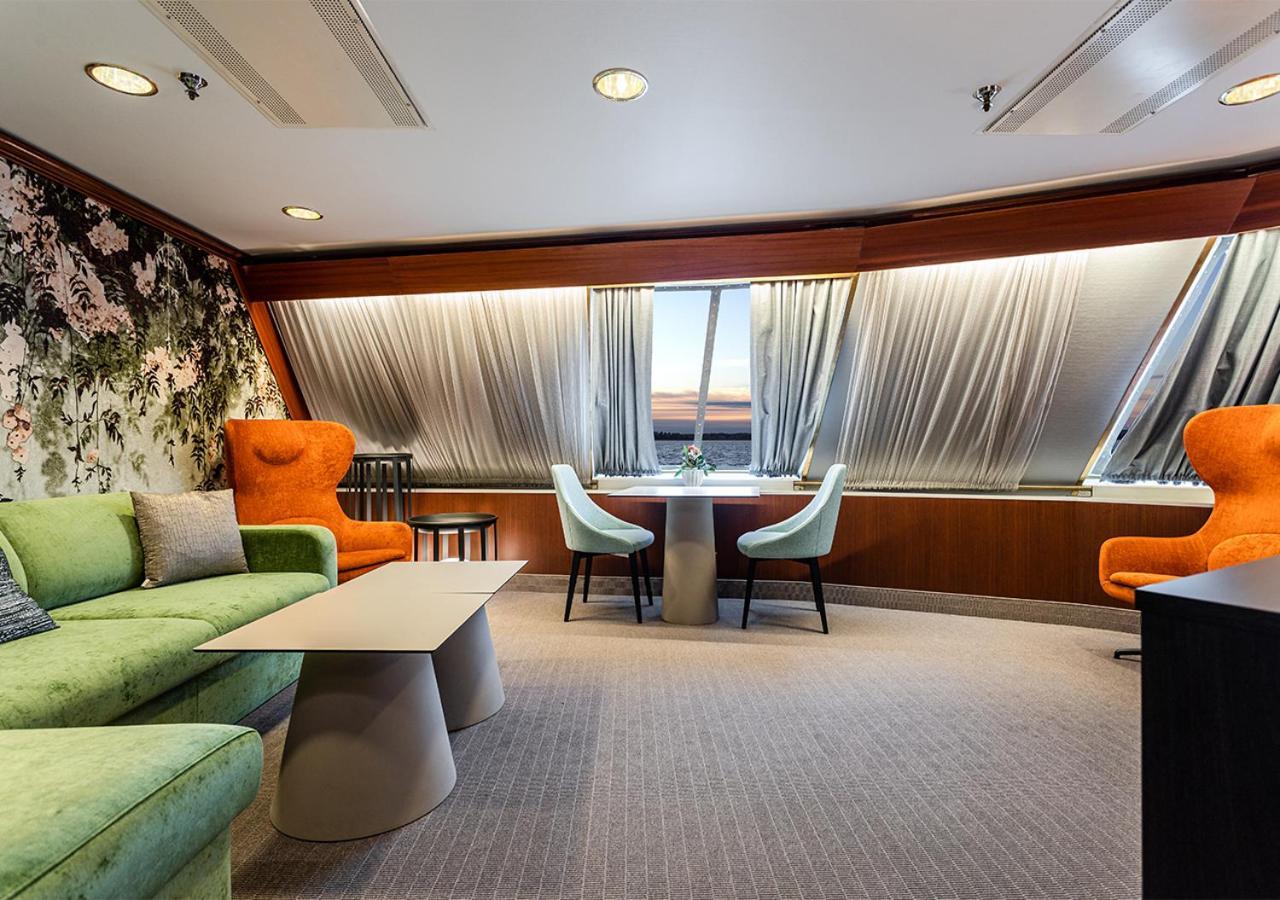 Viking Line Ferry Gabriella - One-Way Journey From Stockholm To Helsinki Hotel Bilik gambar